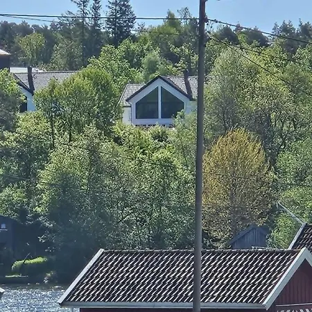 Til Leie Naer Dyreparken, Sorlandssenteret, Sjoen Og Apartment