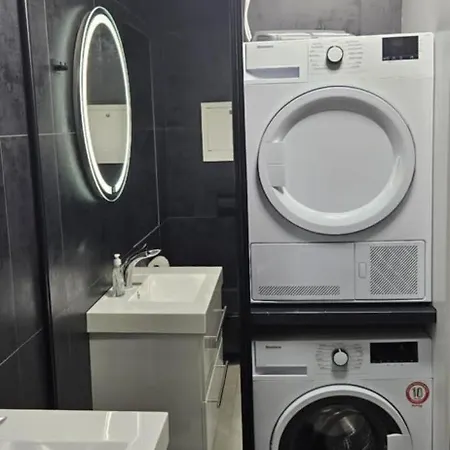 Apartment Til Leie Naer Dyreparken, Sorlandssenteret, Sjoen Og *